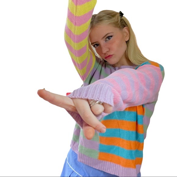 COLORFUL STRIPED SWEATER - Picture 3 of 4